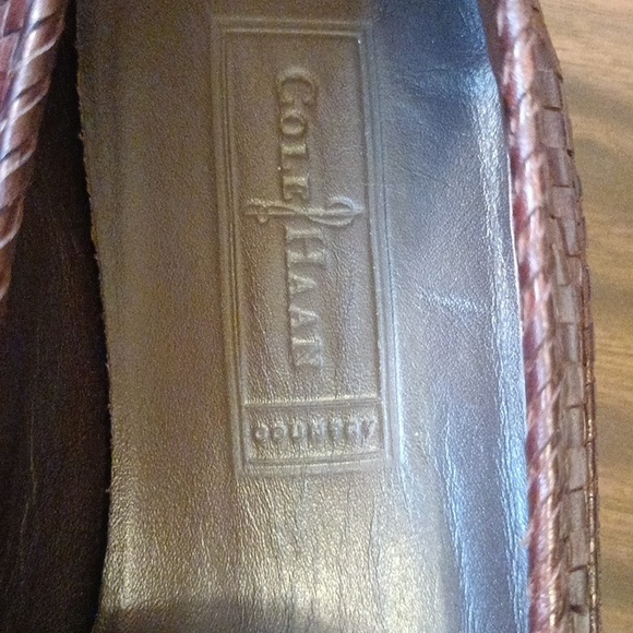 Cole Haan ladies woven leather loafers SZ 7.5 mint condition. - Picture 9 of 9